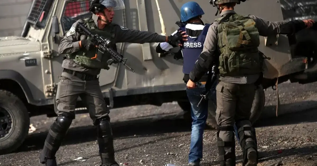 اعتقال صحفيين في جنين وعصيرة.. كتلة الصحفي تُدين سياسة الاستهداف المنهجي